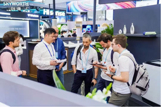 创维以创新科技书写中国智造新篇章麻将胡了2游戏入口持续深耕全球化(图10) 创维以创新科技书写中国智造新篇章麻将胡了2游戏入口持续深耕全球化(图10)